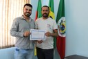 Suplente Vinicius Rufato, ocupa a cadeira do Vereador Artur Fernando Rieth  .